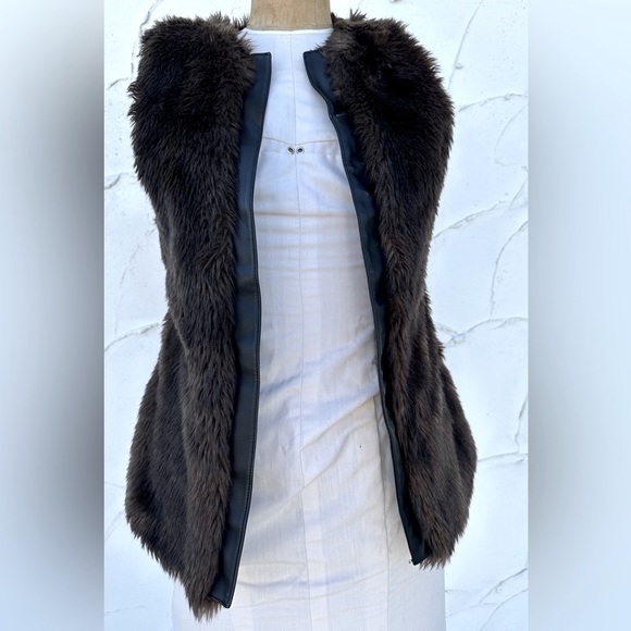 Sanctuary -ladies faux fur outerwear vest - Picture 1 of 6